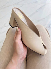 Cargar imagen en el visor de la galería, NUBIA TAUPE
