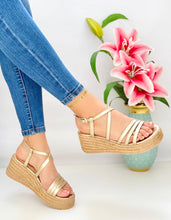 Cargar imagen en el visor de la galería, ESPERANZA DORADO
