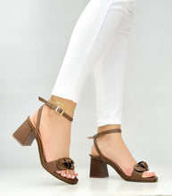 Cargar imagen en el visor de la galería, JUDITH MARRON
