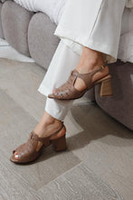 Cargar imagen en el visor de la galería, MARTHA TAUPE
