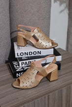 Cargar imagen en el visor de la galería, MARTHA DORADO
