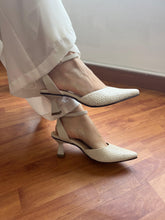 Cargar imagen en el visor de la galería, DAMARIS TAUPE
