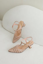 Cargar imagen en el visor de la galería, LORENA TAUPE
