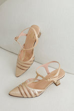 Cargar imagen en el visor de la galería, LORENA CHAMPÁN
