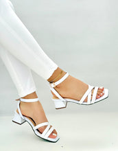 Cargar imagen en el visor de la galería, ELBA BLANCO
