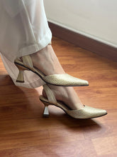 Cargar imagen en el visor de la galería, DAMARIS CHAMPÁN
