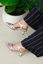 Cargar imagen en el visor de la galería, LORENA PLATA
