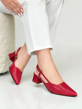 Cargar imagen en el visor de la galería, ANDREA ROJO
