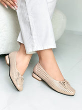 Cargar imagen en el visor de la galería, SHIRLEY TAUPE
