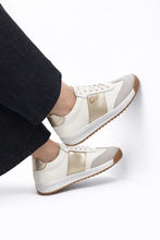 Cargar imagen en el visor de la galería, EMILIA BEIGE X CHAMPAGNE

