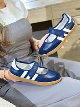 Cargar imagen en el visor de la galería, ELENA AZUL X BLANCO
