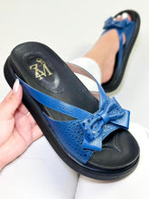 Cargar imagen en el visor de la galería, MARYURY AZUL
