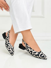 Cargar imagen en el visor de la galería, IVON ANIMAL PRINT
